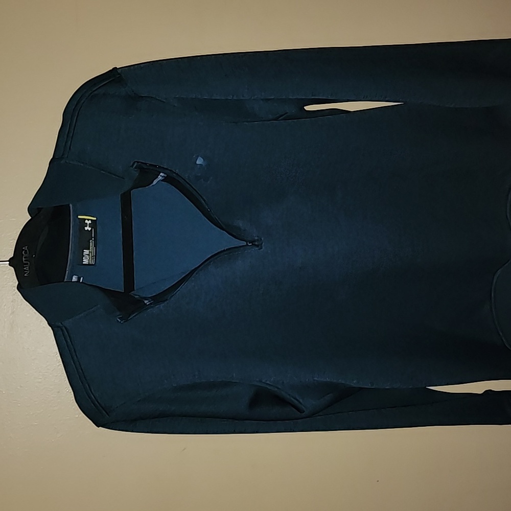 Men's Blue Under Armor Sweatshirt size Medium.